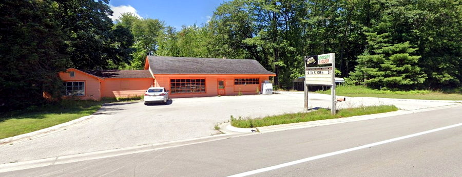 Lakeside Superette (Bergs Superette) - 2022 Street View (newer photo)